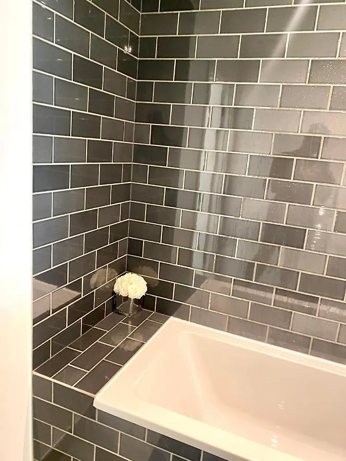 Md Apartments : Stunning 2 Bedroom 2 Bath Apartment - Royal Docks London
